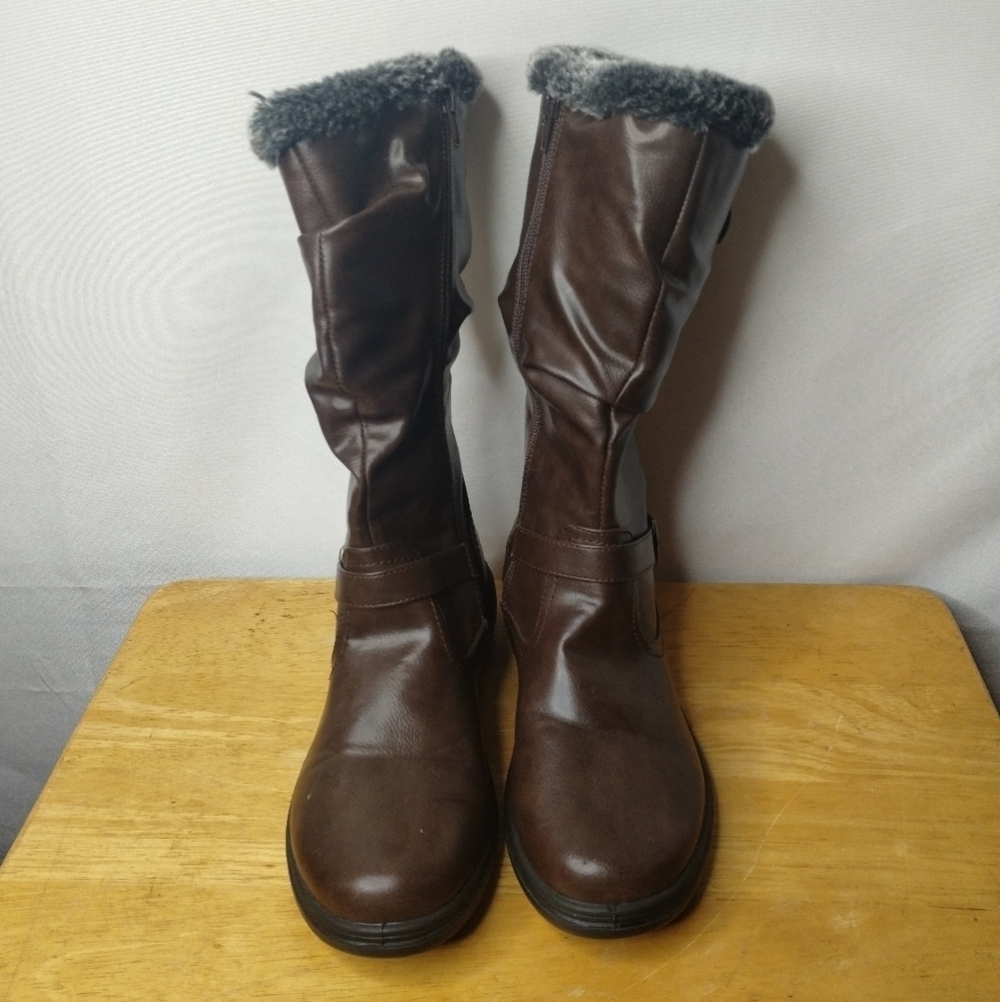 Ingaro women's size 8 Brown tall boots with faux fur - Picture 2 of 8